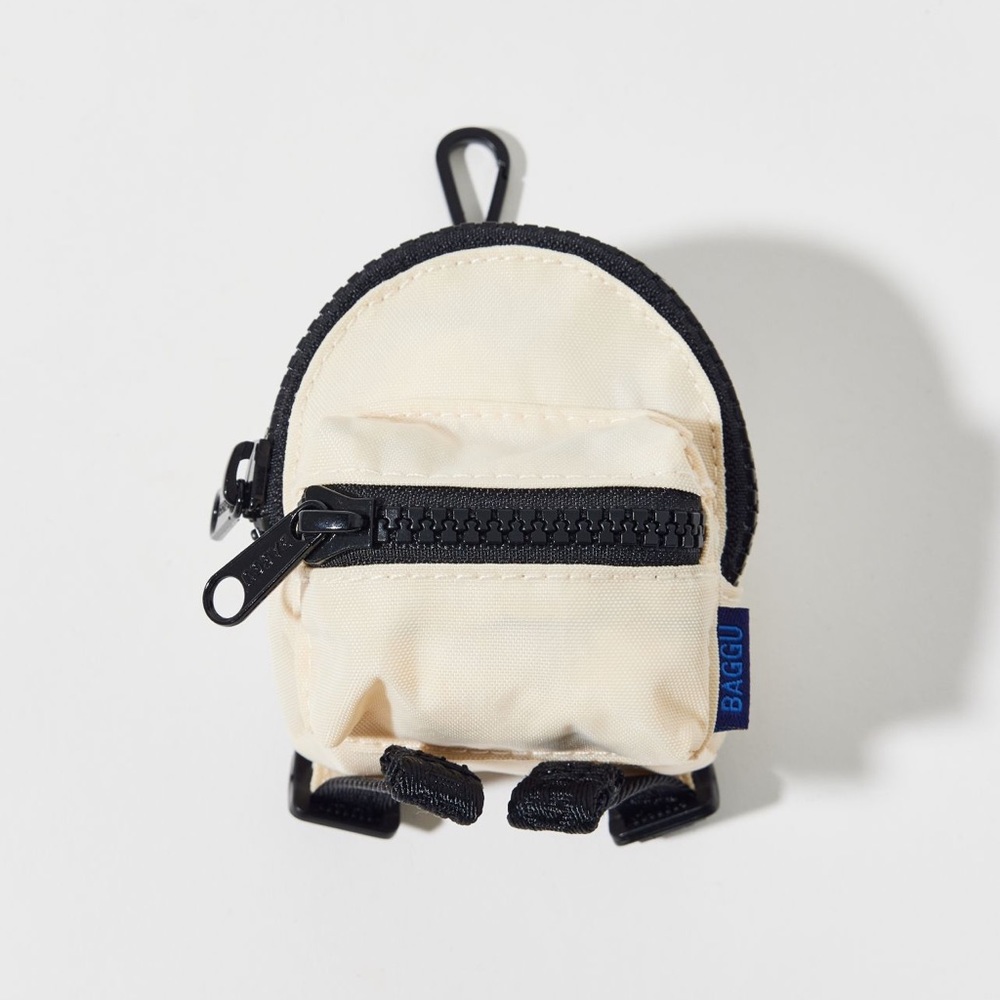 BAGGU Mini Backpack Bag Charm- Ivory
